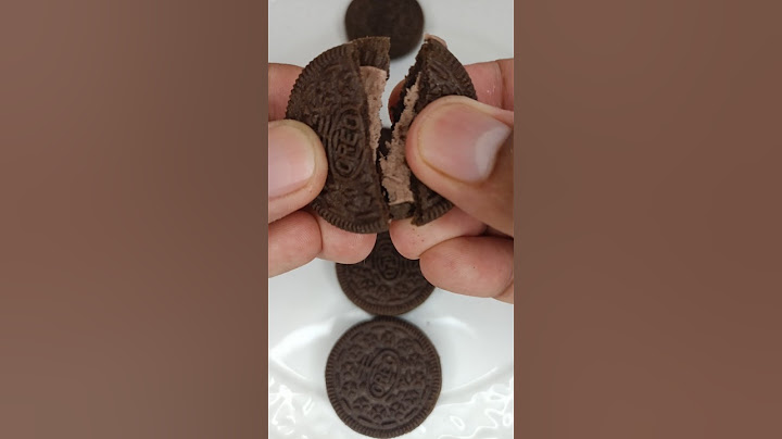 Who doesn't love a chocolatey OREO COOKIE?!!🍪😍🍫Break it & Eat it💕#oreo #cookie #chocolatey #eat#food