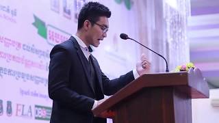 He shares with the young graduates the keys to achieving dream.