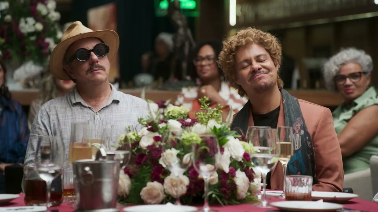 Trailer de Quem é Morto Sempre Aparece