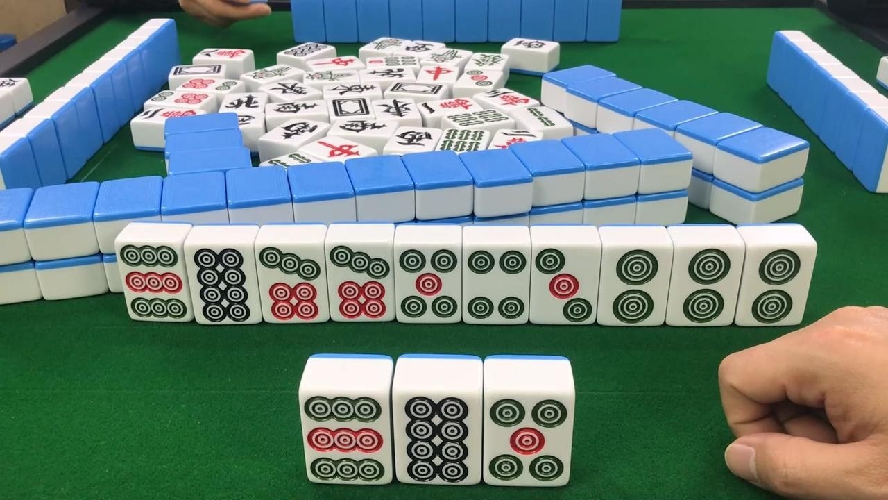 要什么豪华七小对，清一色碰碰胡也不错，大家说对吗？