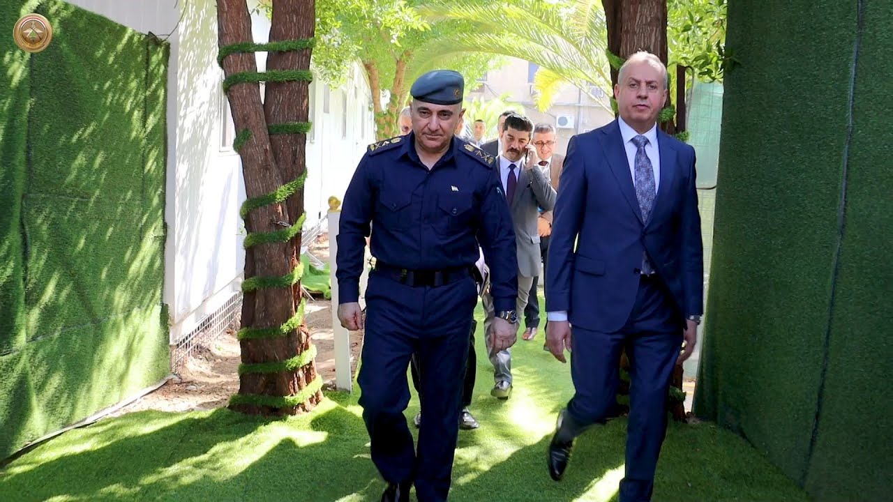 الأمين العام لوزارة الدفاع يتفقد المديرية العامة للأفراد