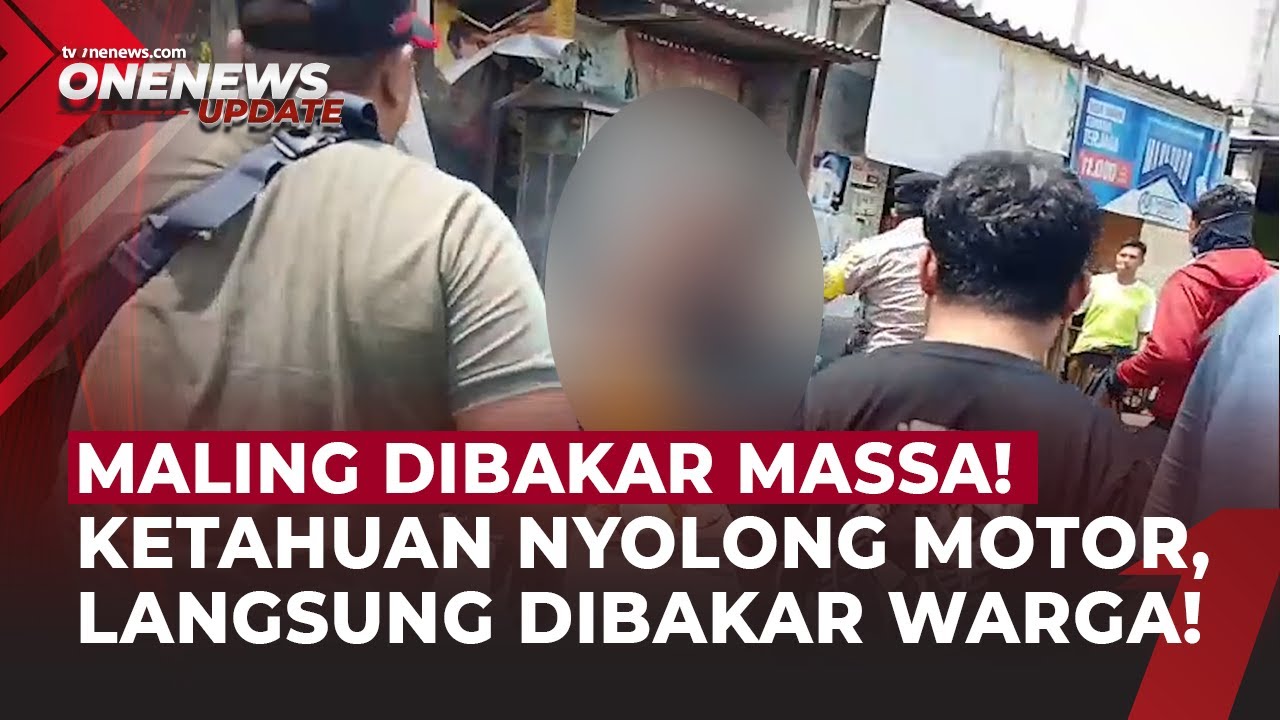 Terpergok Curi Motor, Maling di Surabaya Dibakar Massa Saat Diamankan Polisi | OneNews Update