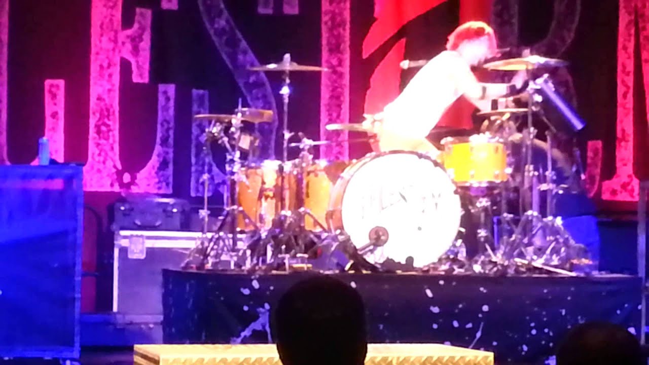 Halestorm Drum Solo Chattanooga, Tn 7/25/13 YouTube