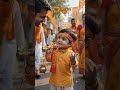 🔱 बोल बम यात्रा में नन्हे बच्चे की भोली शरारत ने सब भक्तों के चेहरे पर मुस्कान ला दी! 😊🙏 | #Shorts
