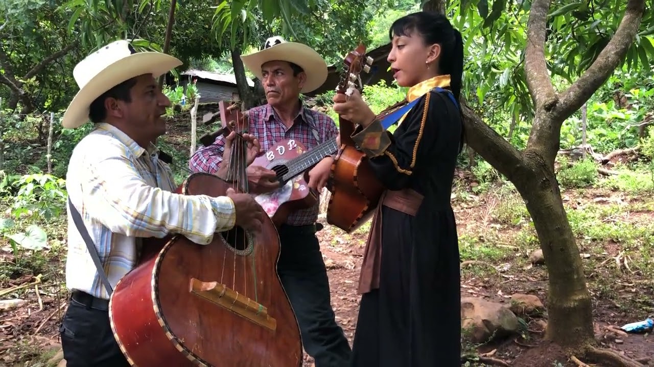 flor del Río  con Rancherita Rivera 503 y William Echeverria,