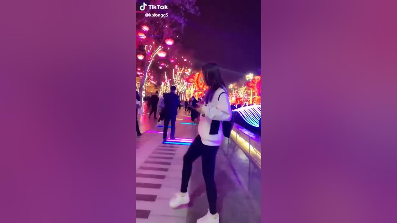Girl plays faded by Allen walker