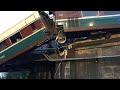 TREM QUE DESCARRILHOU NOS EUA ESTAVA BEM ACIMA DA VELOCIDADE PERMITIDA.