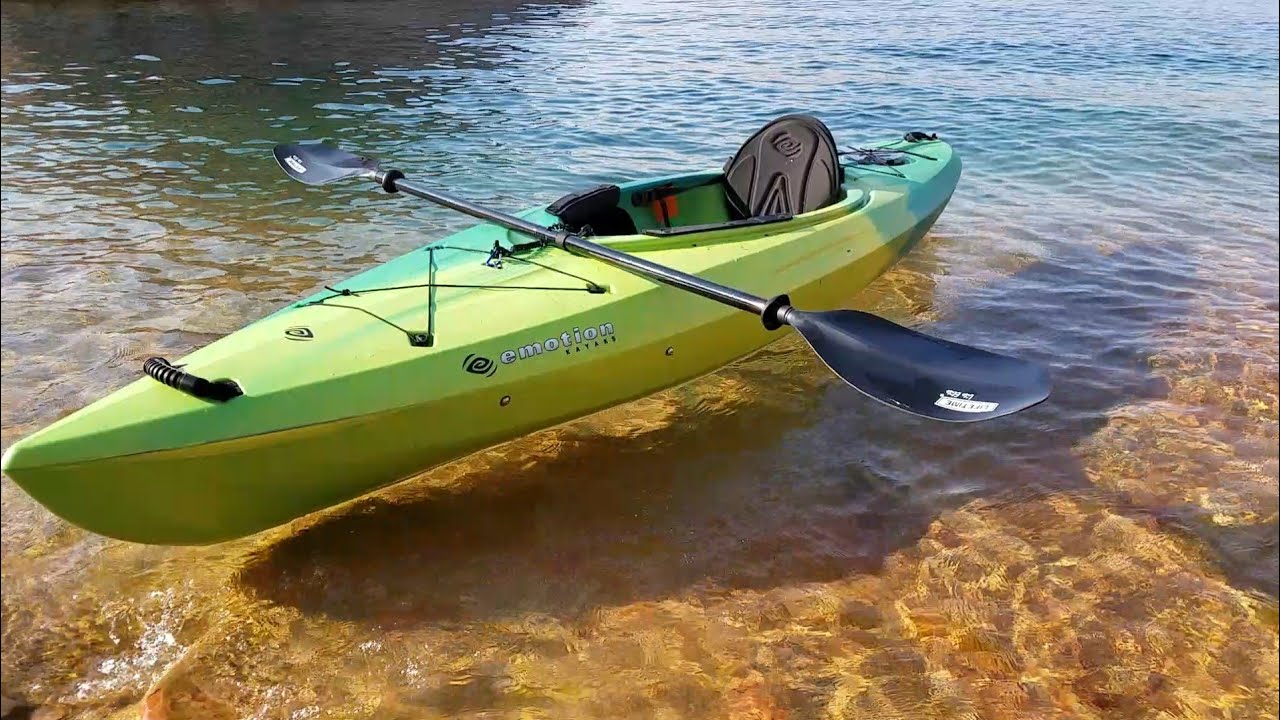 Emotion Tide 103 Sit In Kayak Paddle Included