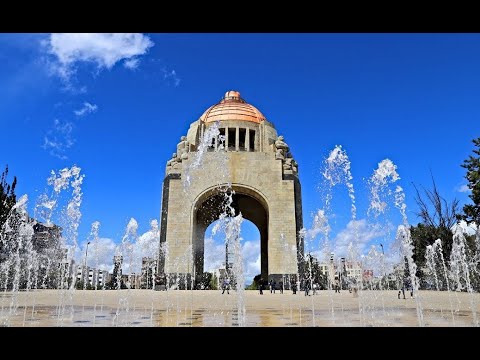 Explorando el monumento a la revolución mexicana.