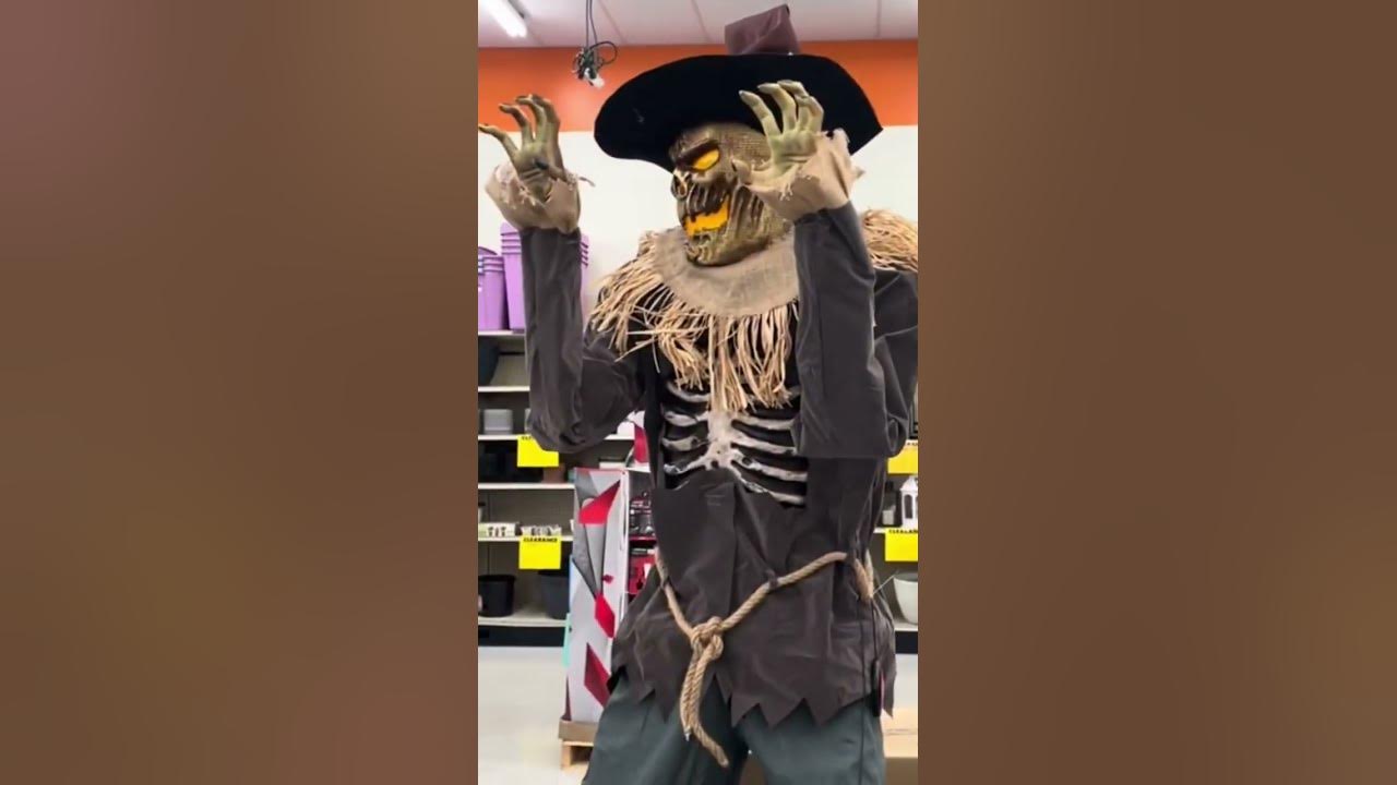 Halloween animatronics at Big Lots shorts halloween animatronics