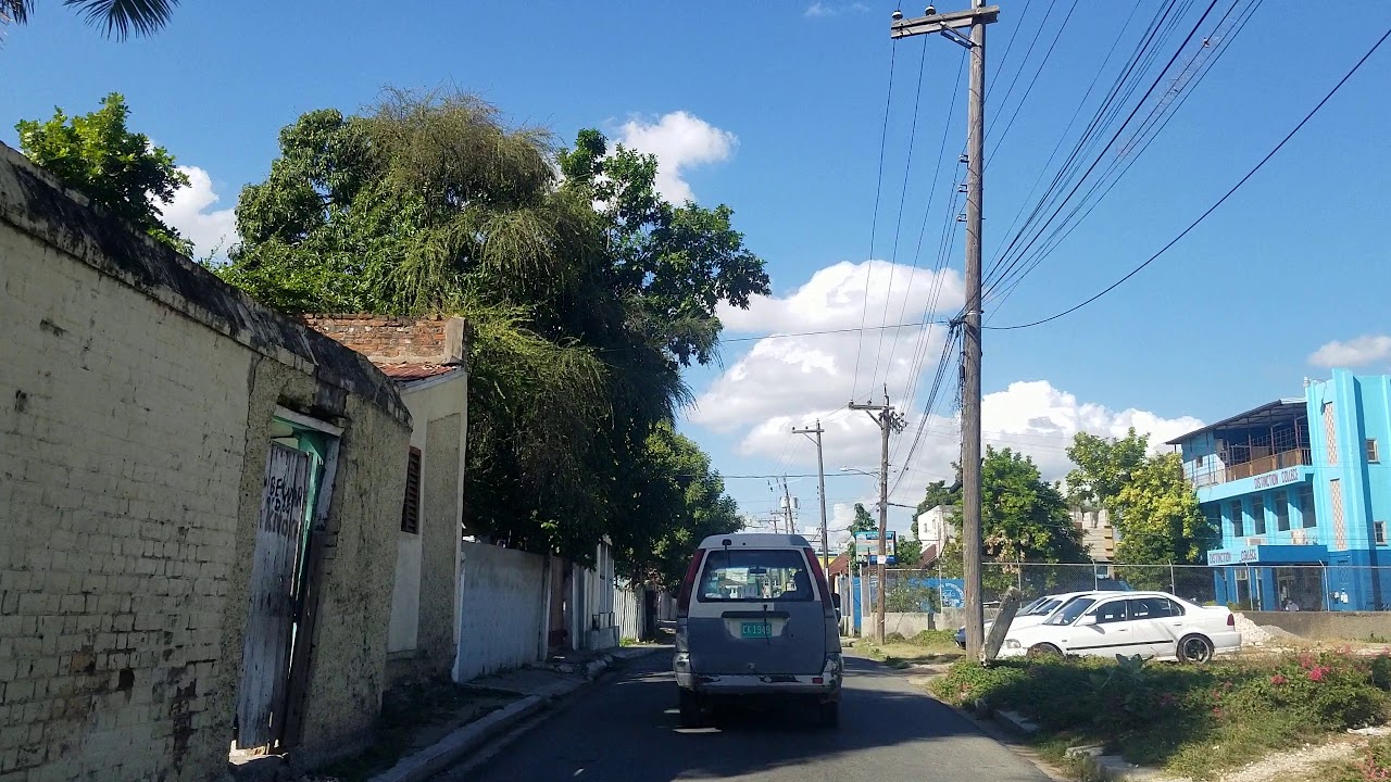 Driving  through Spanish Town | Jamaica
