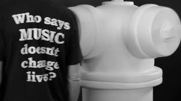 REO Speedwagon and The Great Chicago Fire Hydrants Public Art Exhibit