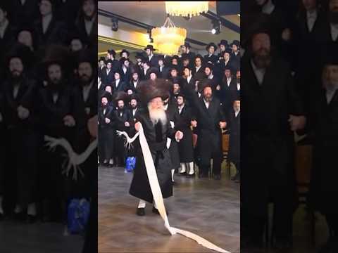 שמחת בית קרעטשניף קריית גת.תיעוד ממעמד המצווה טאנץ בחתונת בן כ"ק האדמו'ר