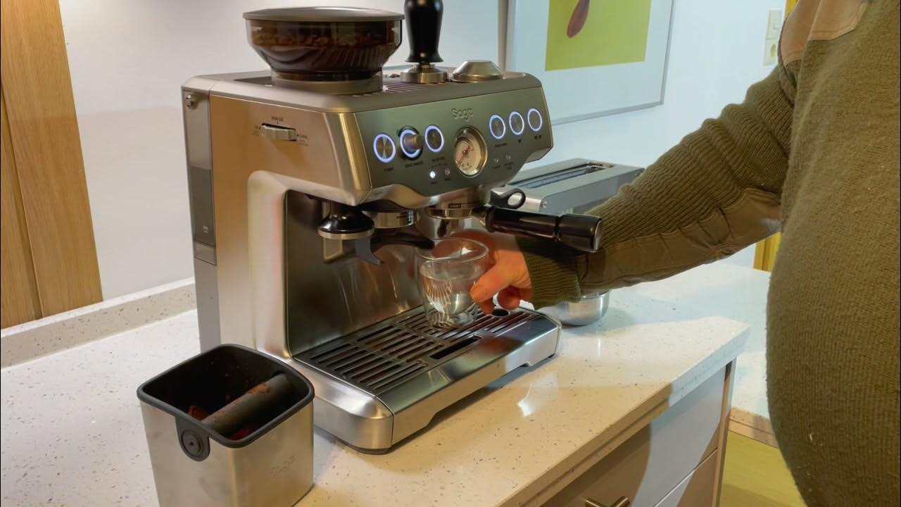 Long Black mit der Sage Barista Express YouTube