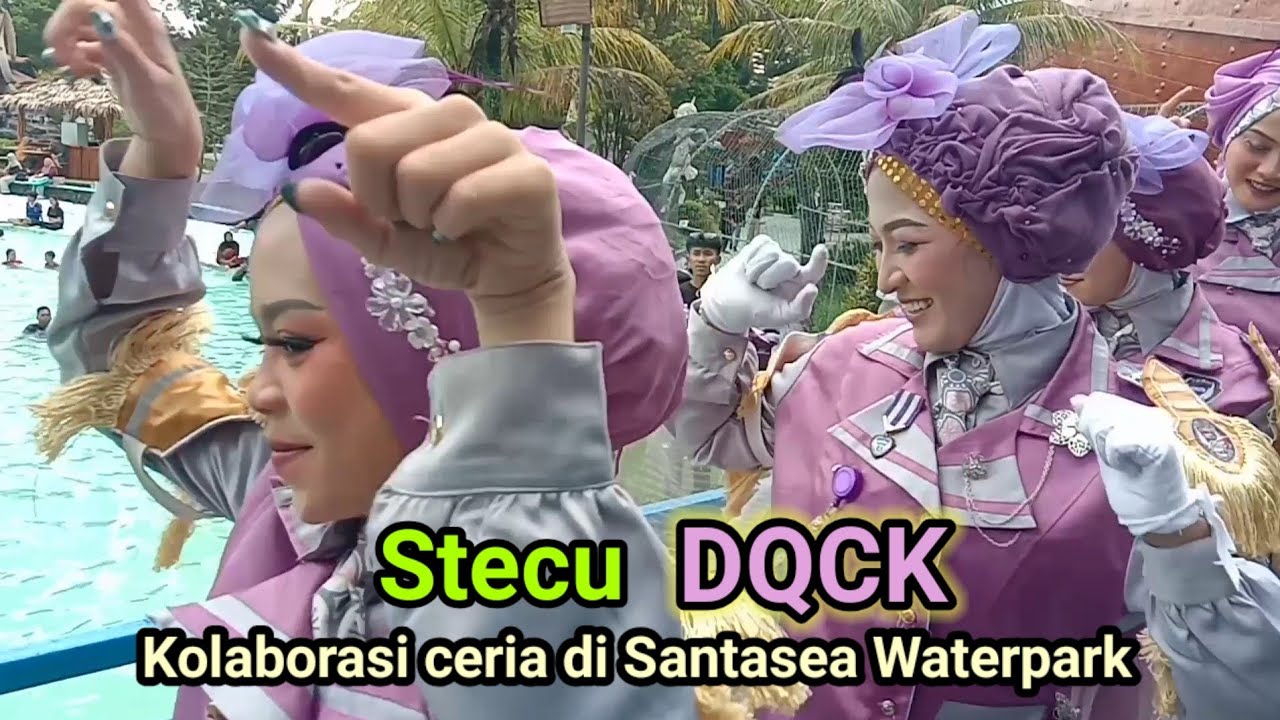 Pentas aksi kolaborasi Drumband DQCK & 6 Drumset di Santasea Waterpark 