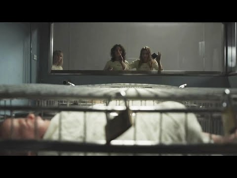 妹子們莫名被抓，生死逃亡中，發現自己的孩子竟鎖在鐵籠中！驚悚恐怖電影《診所驚魂》