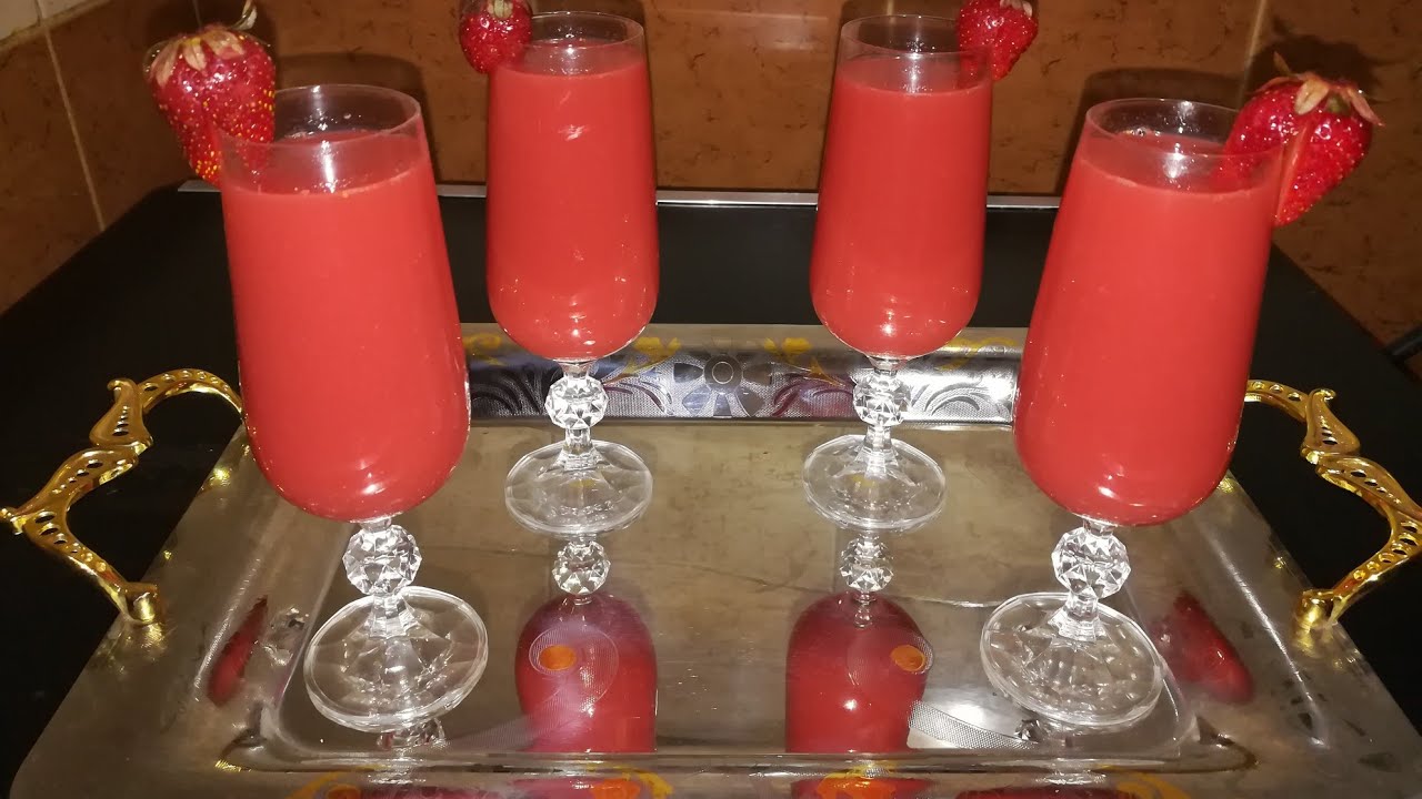 طول عمرنا بنعمل عصير الفراوله غلط تعالى اقولك سر طعم ولون عصير الفراوله بتاع الكافيهات وأشهر المحلات