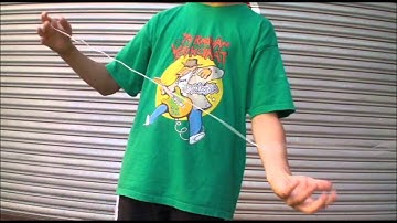 Yoyo trick: Trapeze to triangle slack