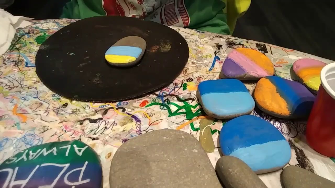 Blending colors using acrylic paint pens YouTube