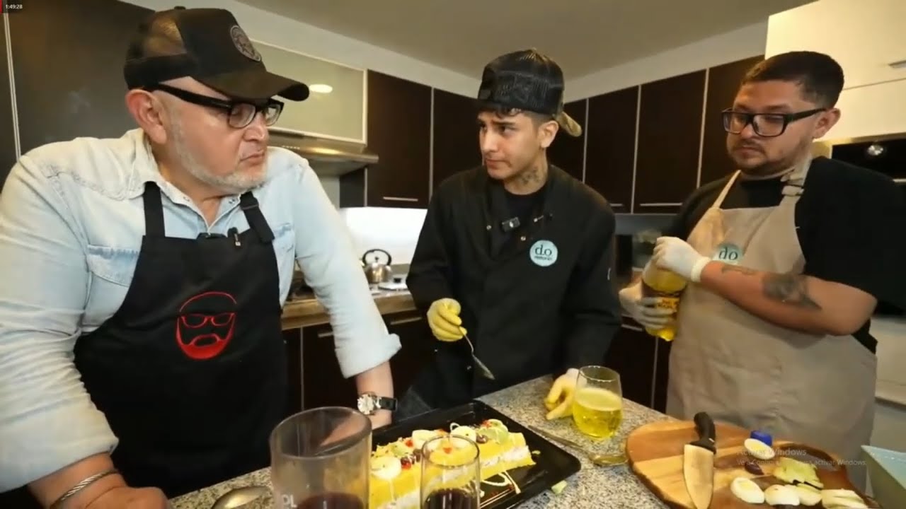 CRISTORATA COCINANDO CON BETO ORTIZ CAUSA DE POLLO