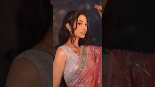 Kesi Lagi Saree Amrita Sethi New Video Amrita Sethi New Dance Video