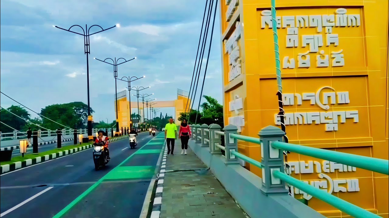 Morning walk to JEMBATAN BRAWIJAYA season 6 part 1 KOTA KEDIRI