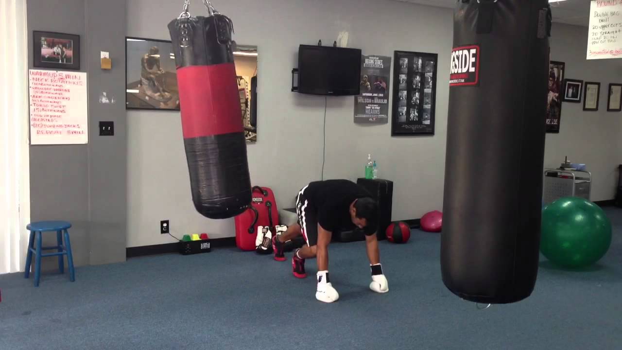 Boxing heavy bag workout drill with mountain climbers YouTube