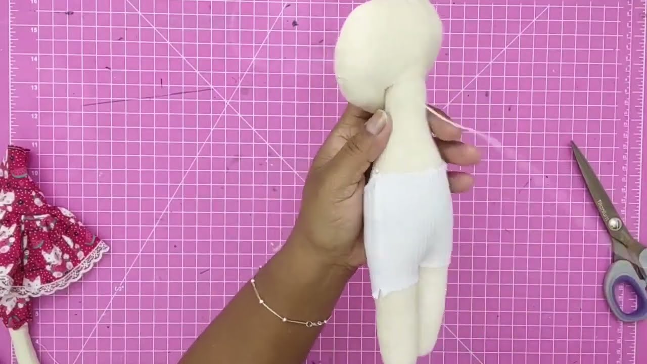 Mini Boneca FOFURA Faça e ARREBENTE nas Vendas.