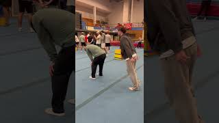 Vaulting: Straddle Vault