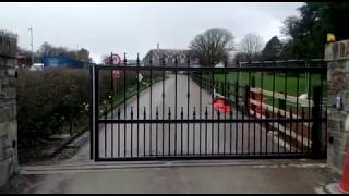 Deady security sliding gate