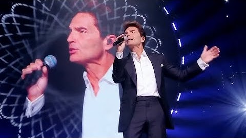 Richard Marx performs 