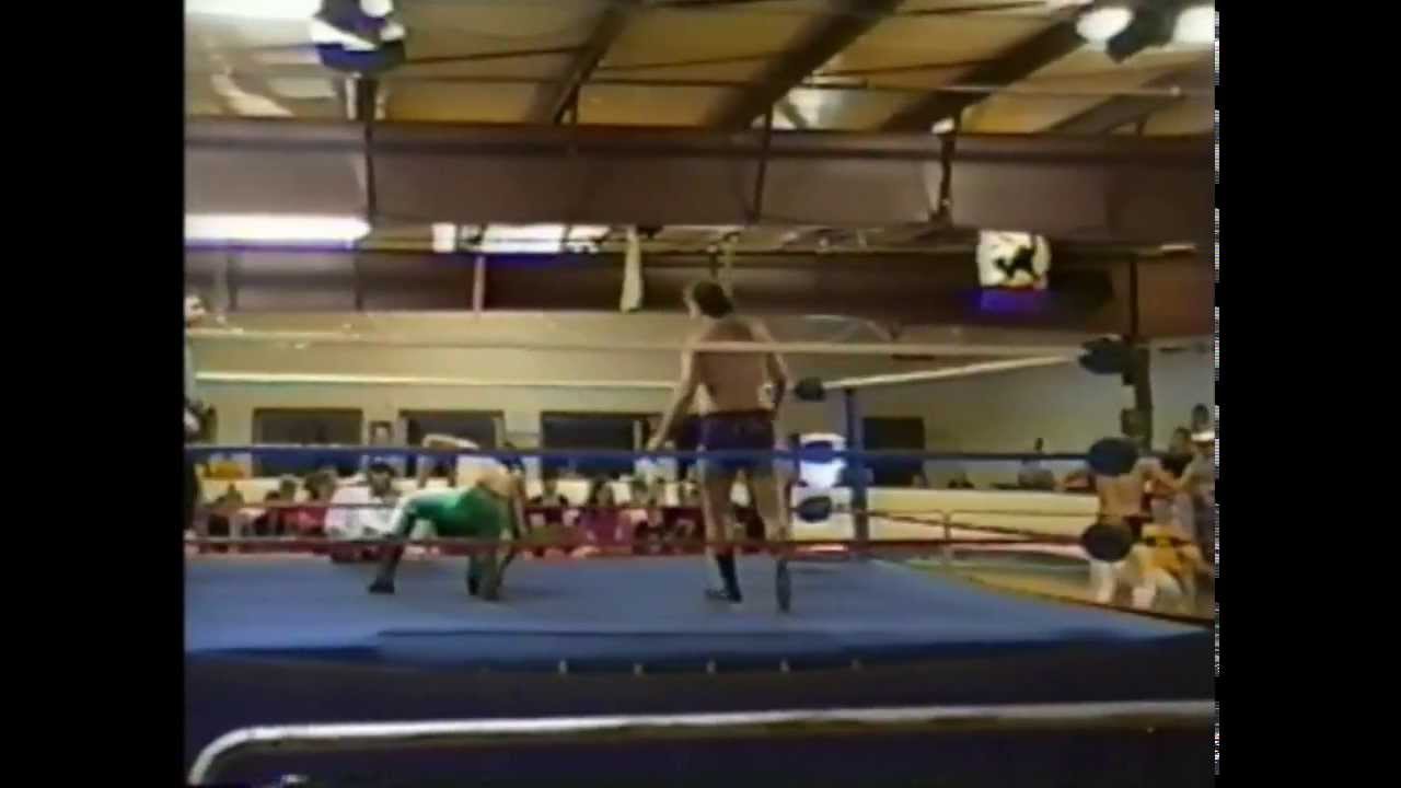 Mr Ooh La La vs Johnny Basalmo pcw 2000