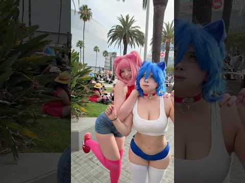 Sonic or Amy? ✨🩷💙 #sonicthehedgehog #cosplay #animeexpo