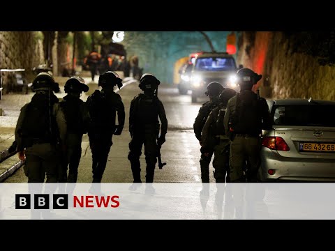 Israel police clash with Palestinians at al-Aqsa mosque – BBC News