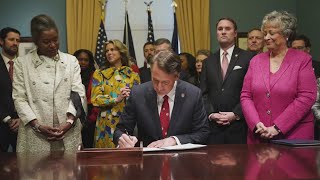Gov. Youngkin signs day 1 executive orders
