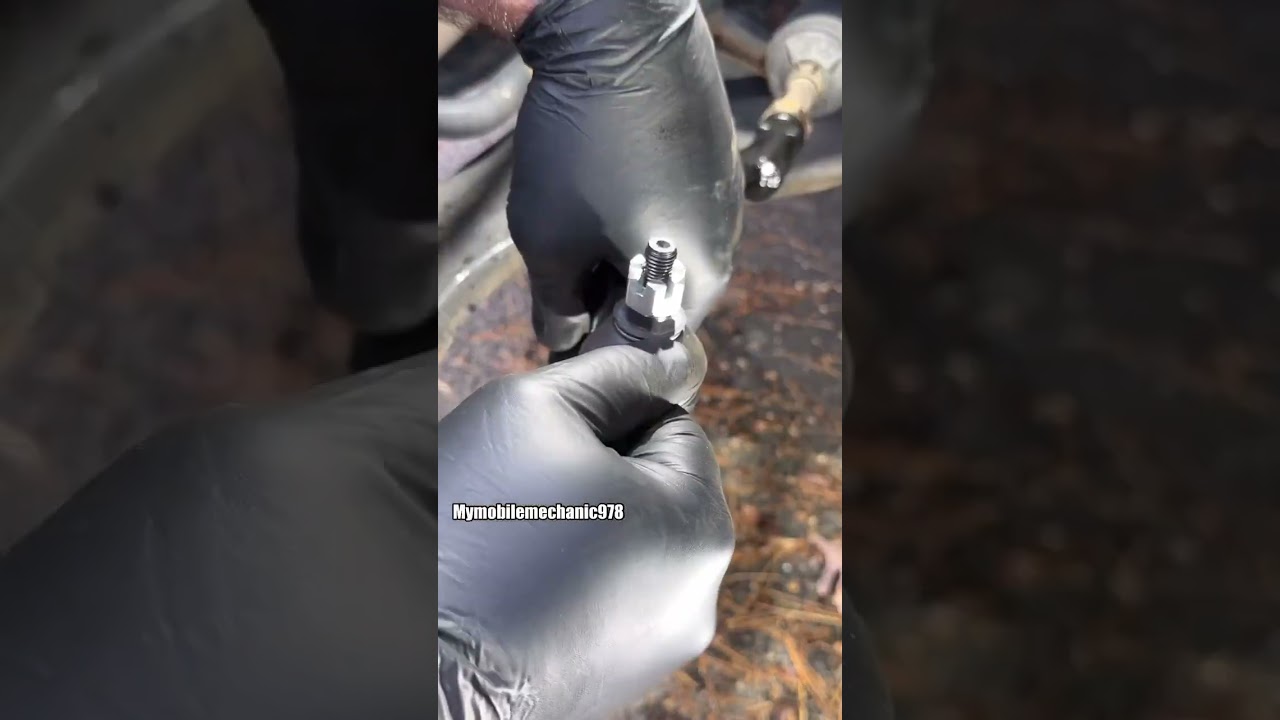 Outer tie rod replacement tip! 😎🔧#MechanicTips #TieRodReplacement #AutoRepair #DIYMechanic #Auto