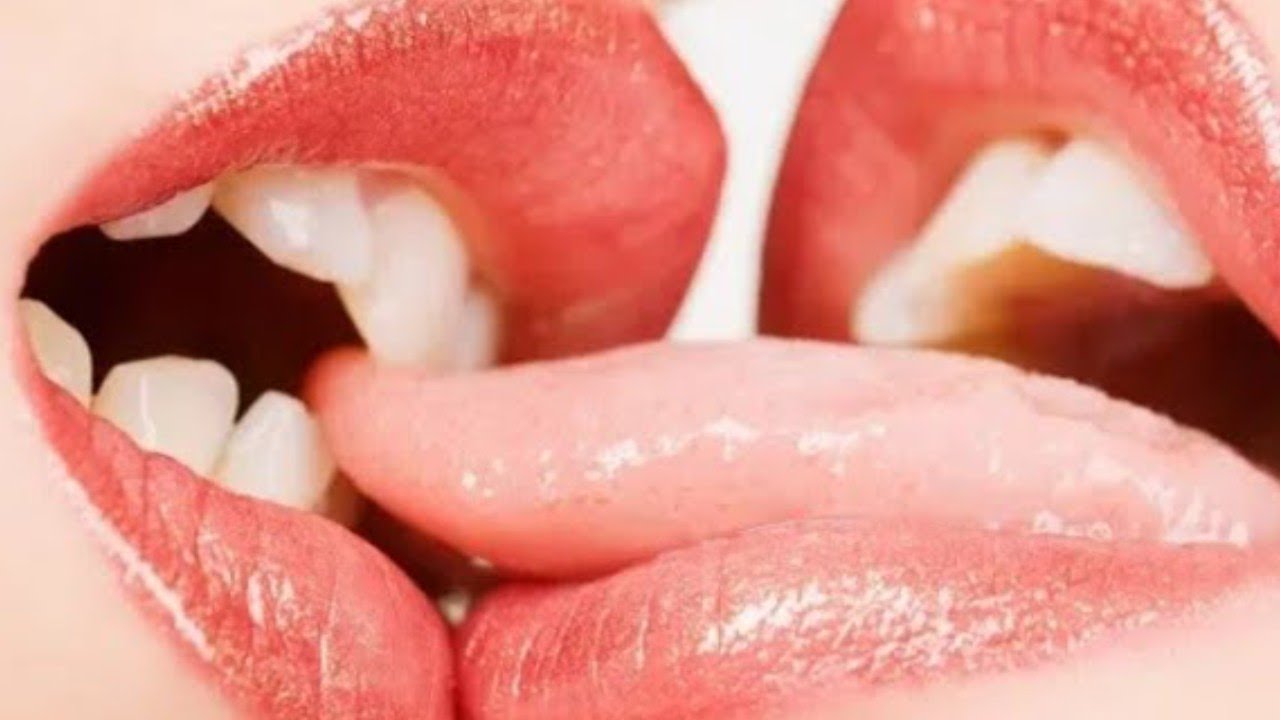 New hot lip kiss WhatsApp status video 2019 SEXY Kiss Whatsapp Status