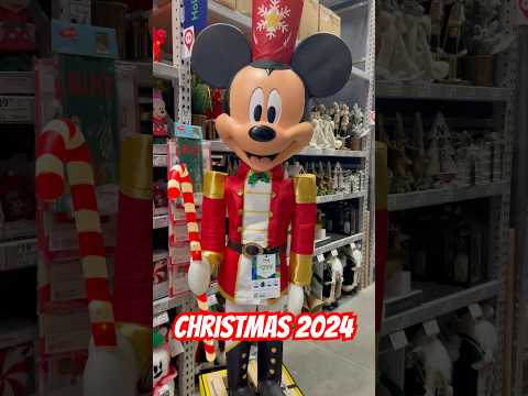 Christmas Animatronics at