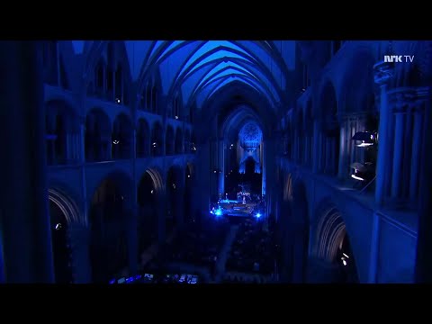 AURORA - Through The Eyes Of a Child (Live at Nidarosdomen)-Analysis & Reaction