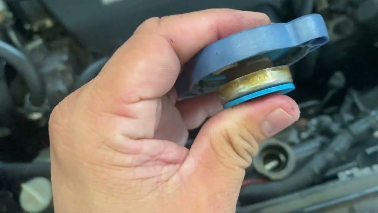 Nauubos ang Coolant sa Reserve Tank