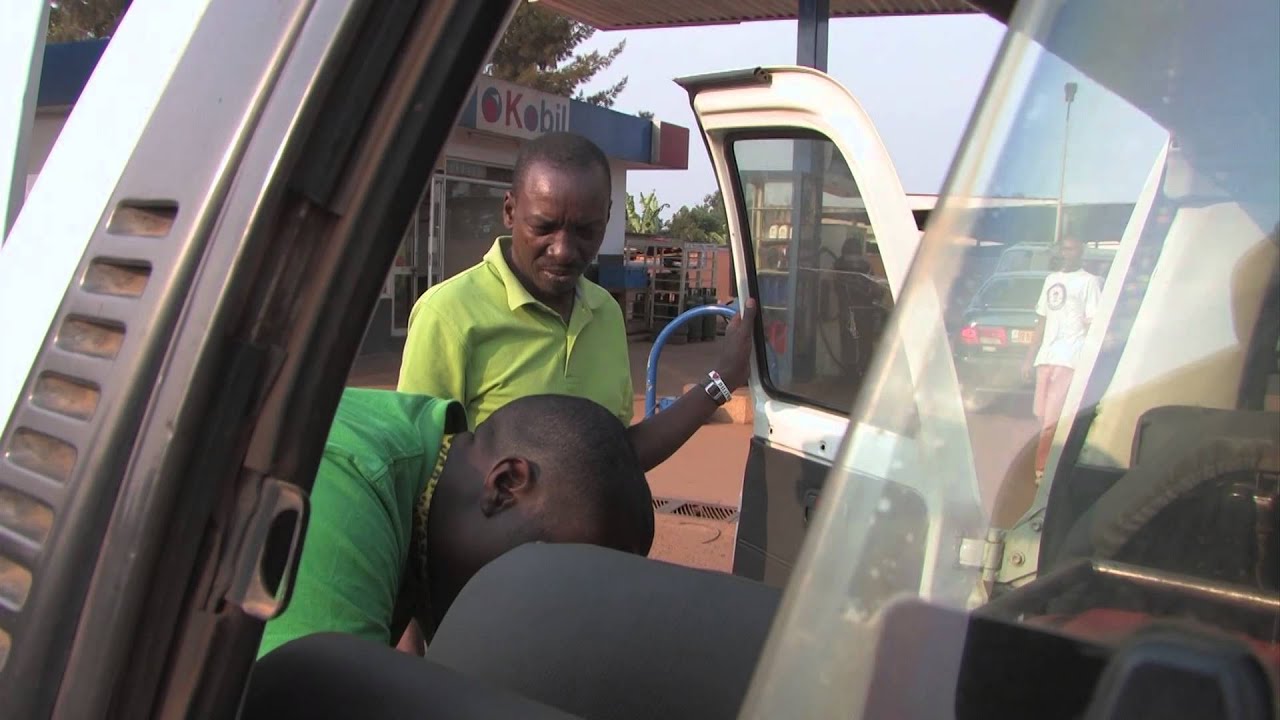 Finding Hillywood Clip #1 - Road Show