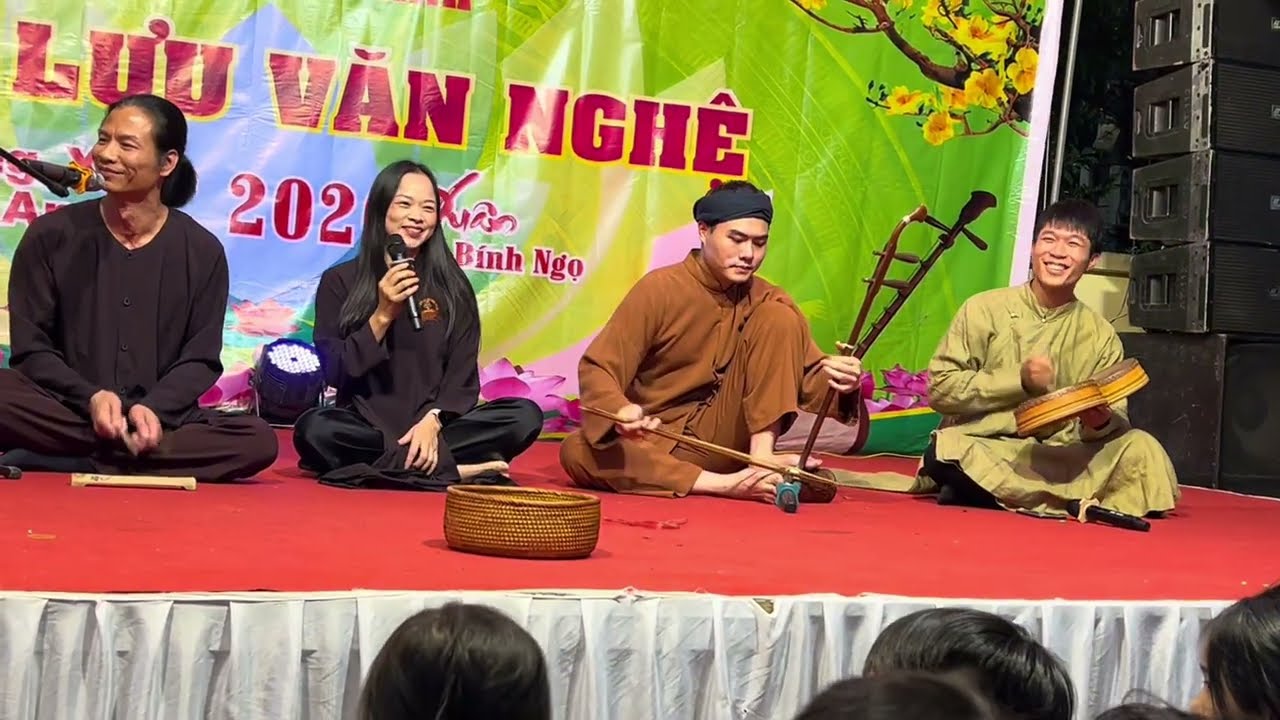 Hát Xẩm giao lưu văn nghệ hội chùa Phúc Linh thôn Ấp Tre, xã Quang Minh, TP Hà Nội 07.03.2026