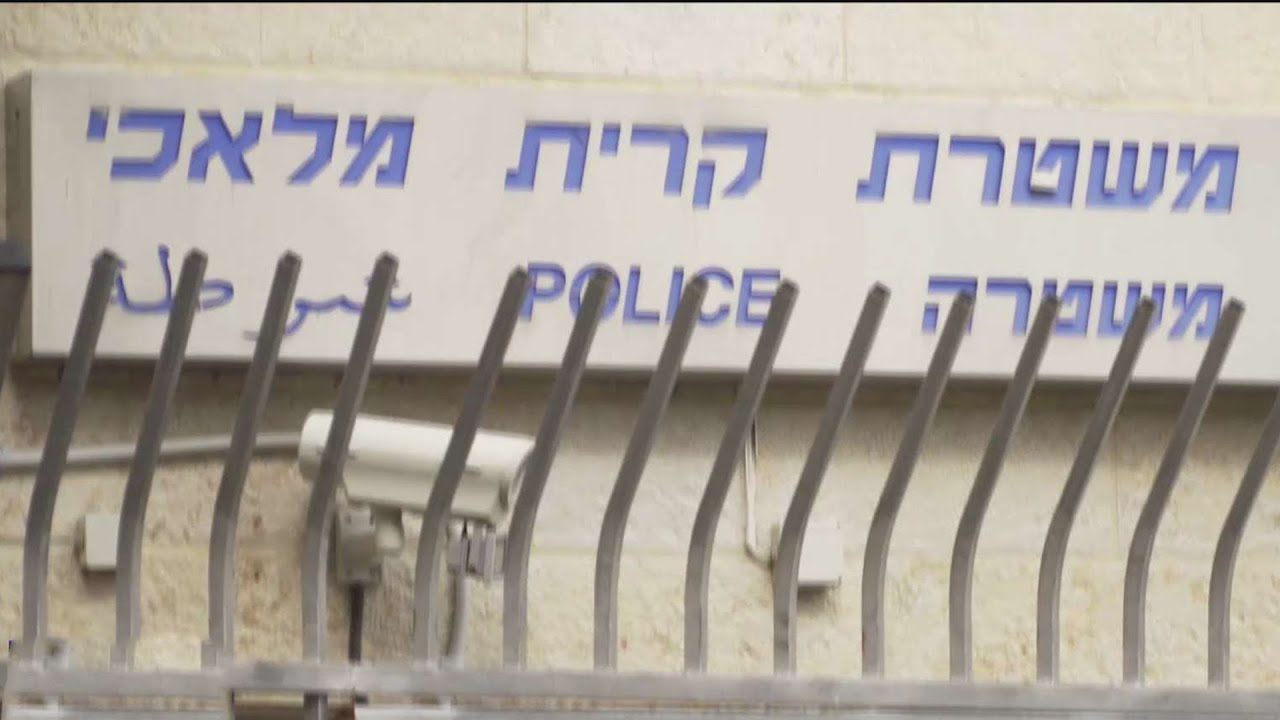 עדויות: מפקד משטרת קריית מלאכי שהודח נכנס לתחנה בלי אישור – כדי להעלים מסמכים וקבצים