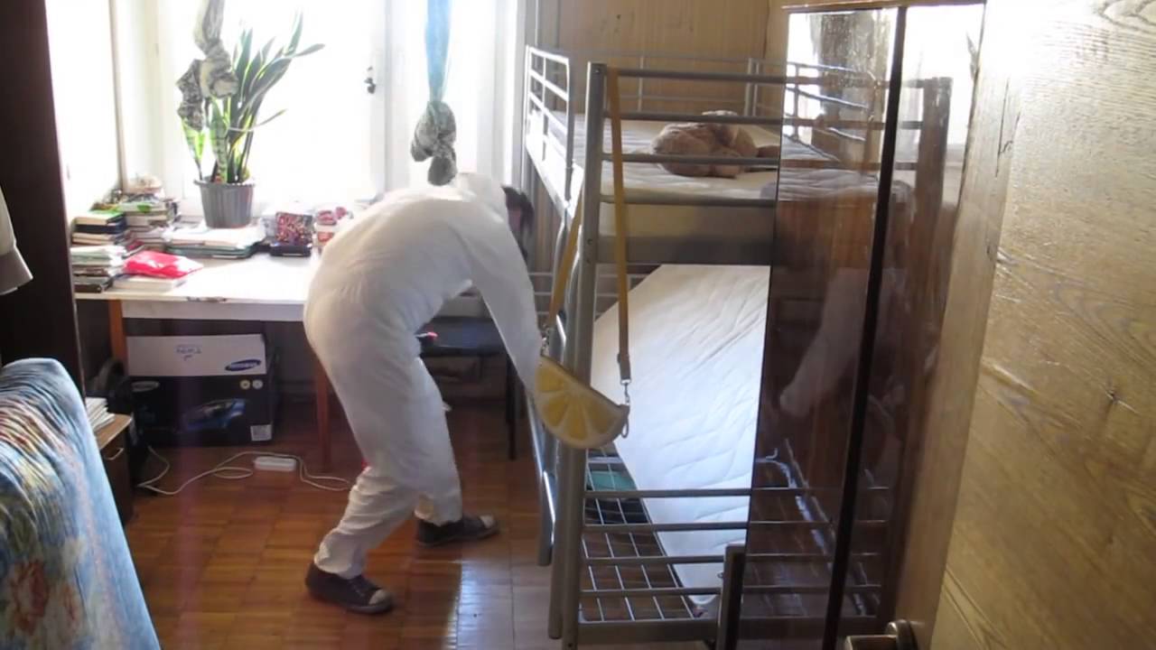 Обработка от постельных клопов - YouTube