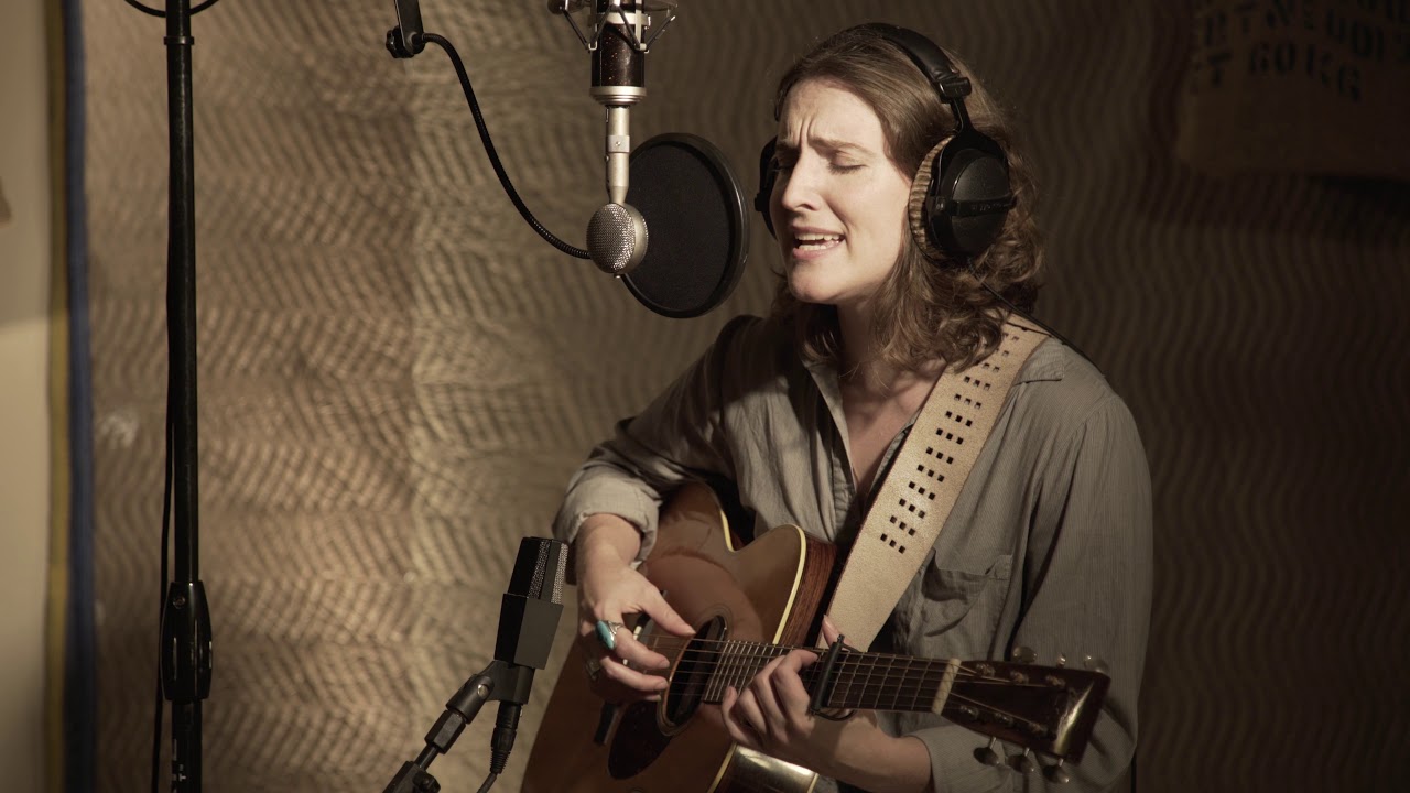 Jess Clinton Live Frontrunner Interview and Live Session