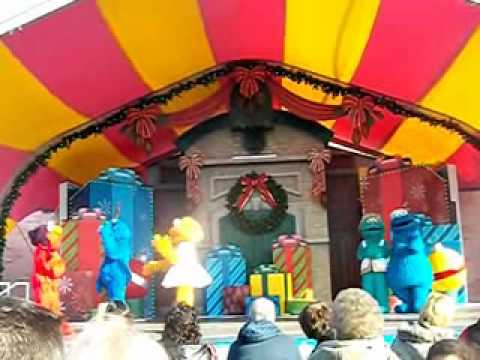 Elmo's Christmas Wish Show at Sesame Place in Langhorne, PA - YouTube