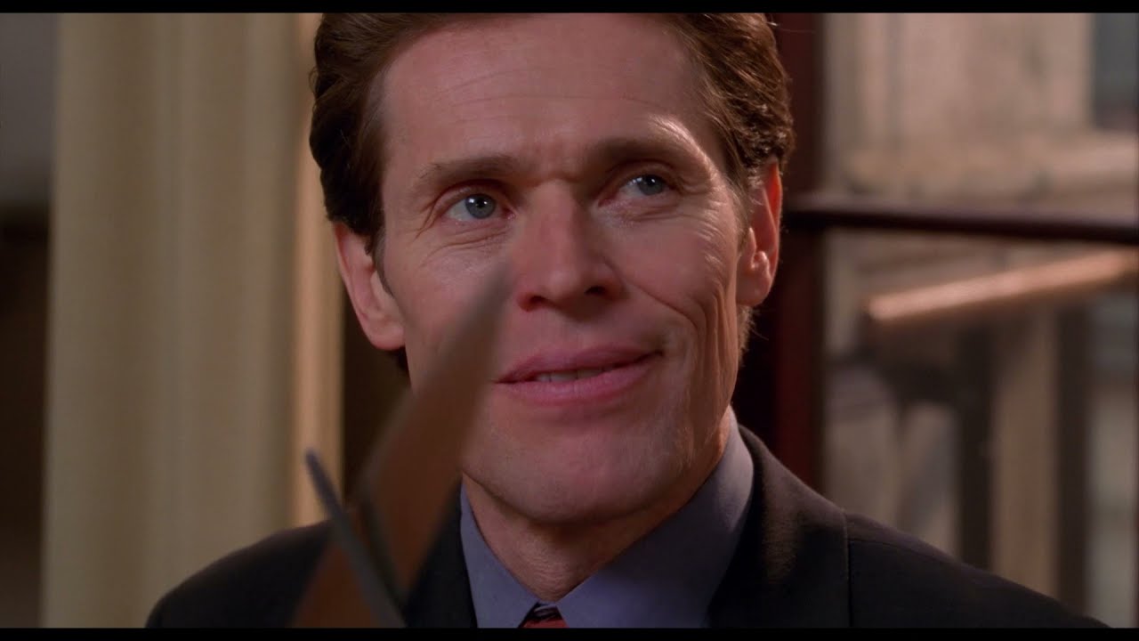 スパイダーマンの感謝祭のシーンでウィレム・デフォーが指を舐める姿は