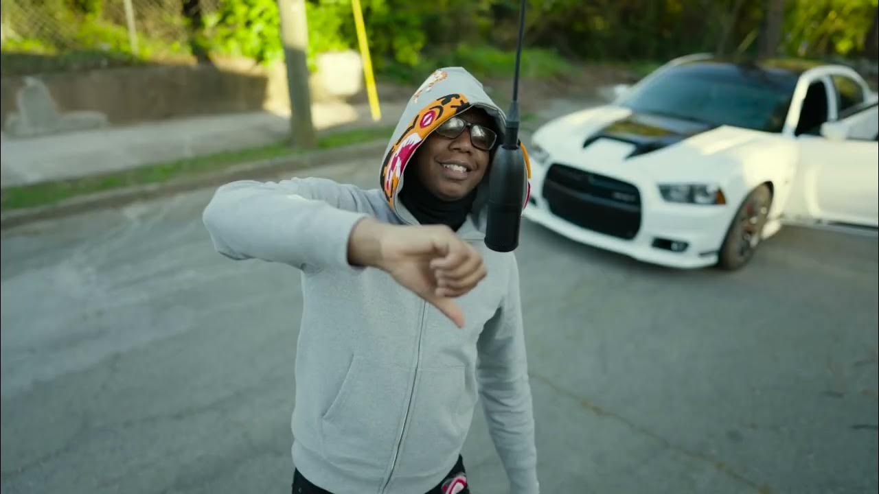 VonOff1700 - U Know Dat (WhoRunItATL Performance) - YouTube