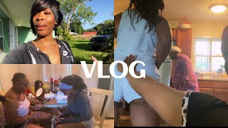 Vlog Why Are We Up At 7Am Breakfast Giving My Mom Twerk Lessons Trying Ab Stimulator 