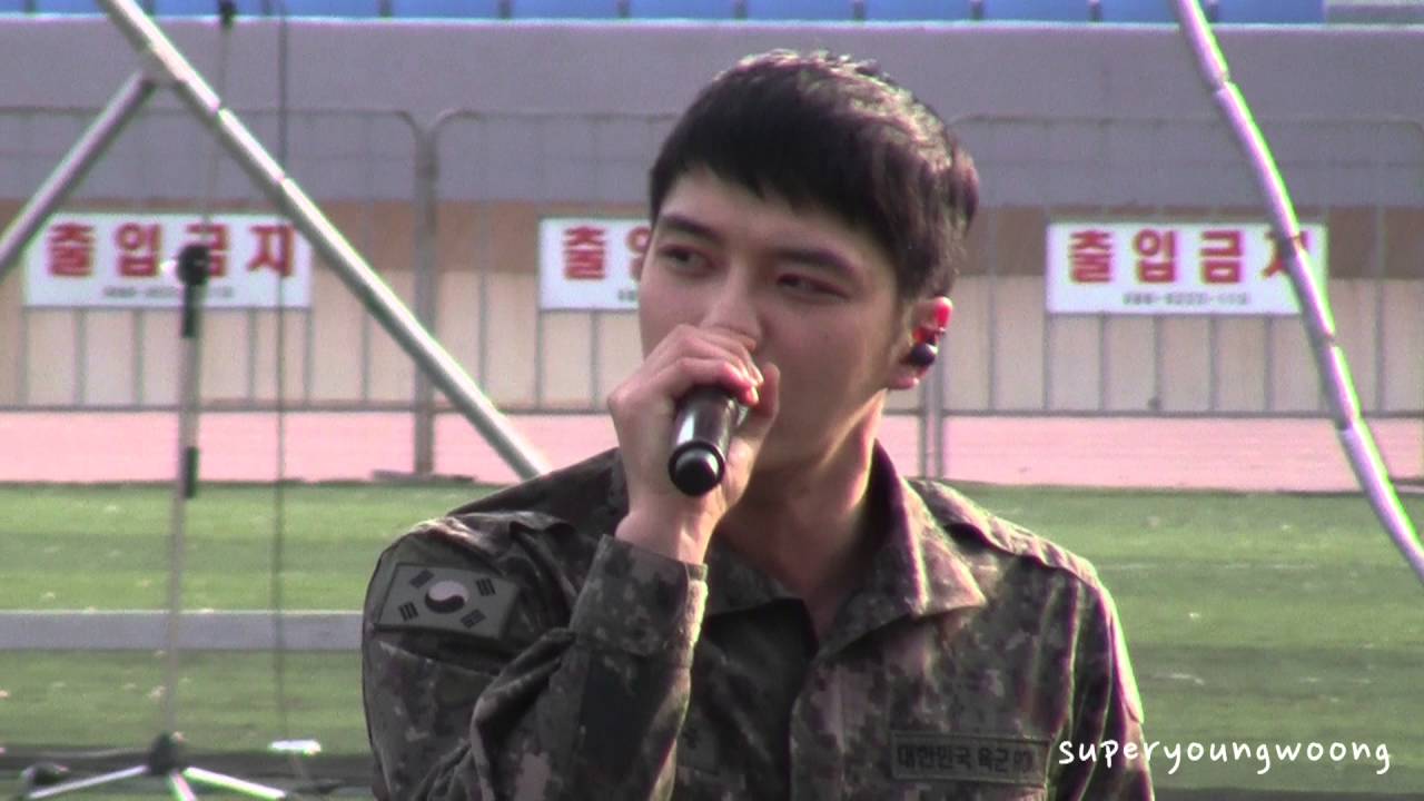 [Fancam] 160409 김재중 at Jinhae Military Band Festival (afternoon) – Bobbed hair + Left-handed